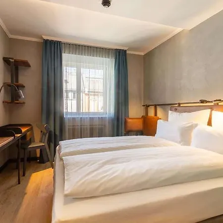 Hotel Unsoeld's Factory