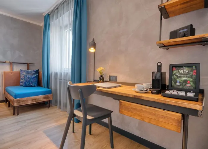 Hotel Unsoeld's Factory 4*