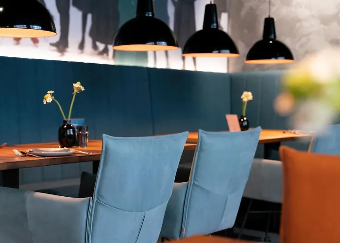 Unsoeld's Factory Hotel 4*
