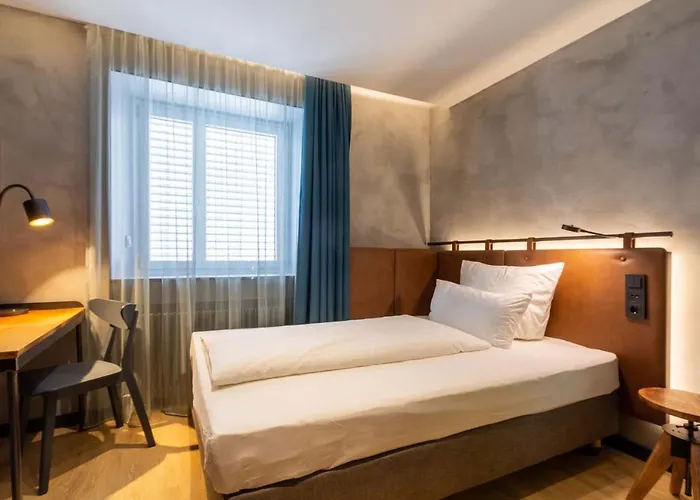 Unsoeld's Factory Hotel