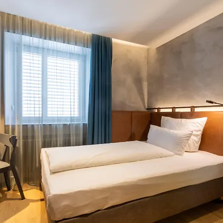 Hotel Unsoeld's Factory 4*